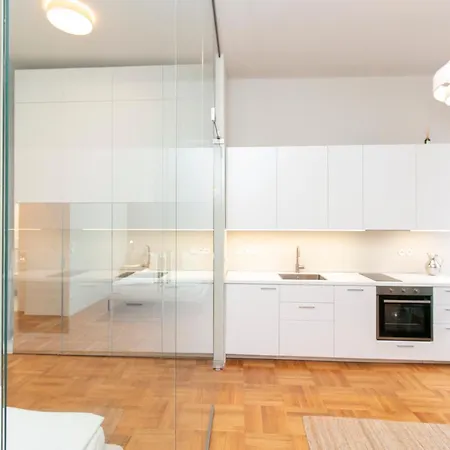 Elegant,bright,best Location Prag