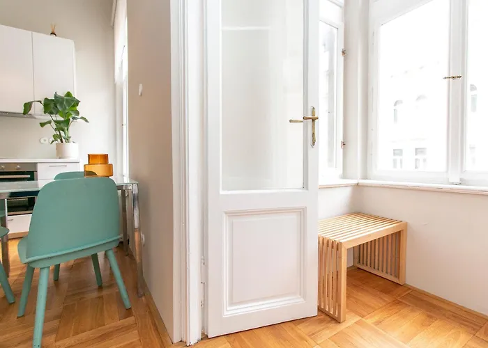 Daire Elegant,bright,best Location *