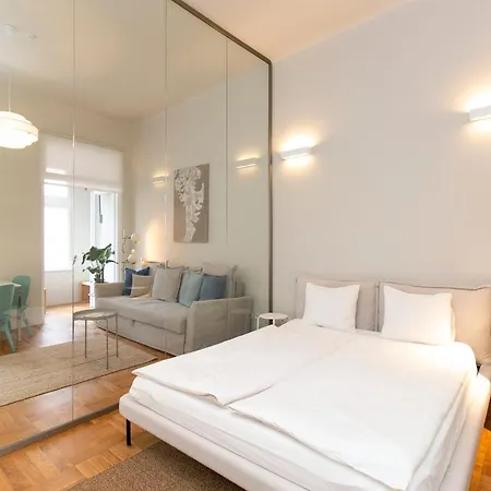 Elegant,bright,best Location Prague
