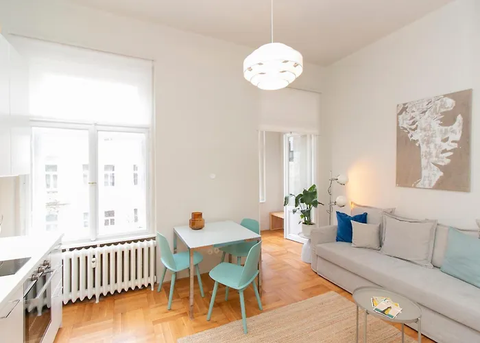Elegant,bright,best Location