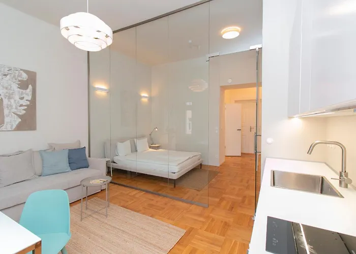 Elegant,bright,best Location